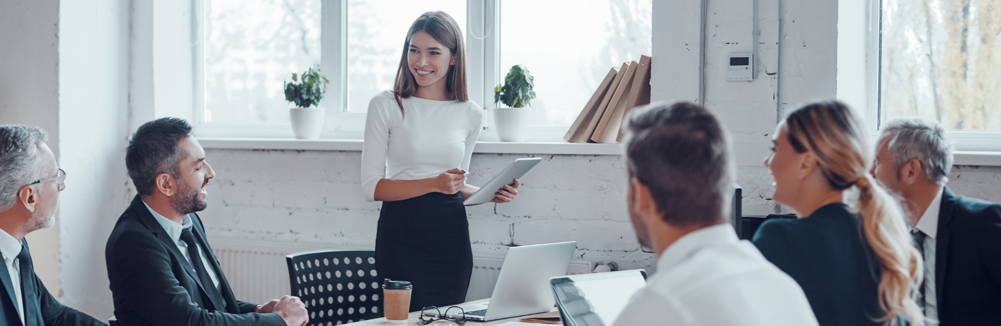 Cartas para la EB-2 NIW explicadas: por qué las cartas de recomendación y las cartas de opinión de experto no son lo mismo